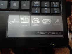 Acer Aspire One D250. 1,6����, ��� 2048 ��, ���� 160���, WiFi, ����������� �� 2��. ����