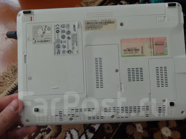 Acer Aspire One D250. 1,6����, ��� 2048 ��, ���� 160���, WiFi: 1, ����������� �� 2��. ����