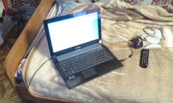 Asus N53SV. 2,2����, ��� 4 ��, ���� 500���, WiFi, Bluetooth, ����������� �� 5��.