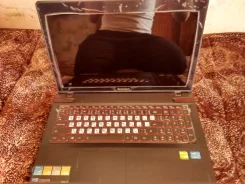 Lenovo IdeaPad Y500. 2,4����, ��� 8 ��, ���� 1 000���, WiFi, Bluetooth, ����������� �� 3��.