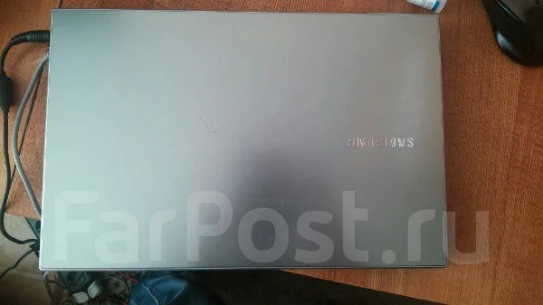 Samsung 300V5A. 2����, ��� 6 ��, ���� 610���, WiFi: 1, Bluetooth: 1, ����������� �� 3��. ����