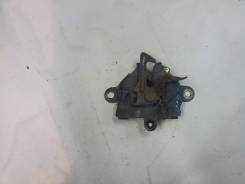 Замок капота. Toyota Echo Verso, NLP22, NLP20, NCP22, NCP20, NCP21 Toyota bB, NCP35, NCP30, NCP34, NCP31 Toyota Funcargo, NCP20, NCP25, NCP21 Toyota Y...