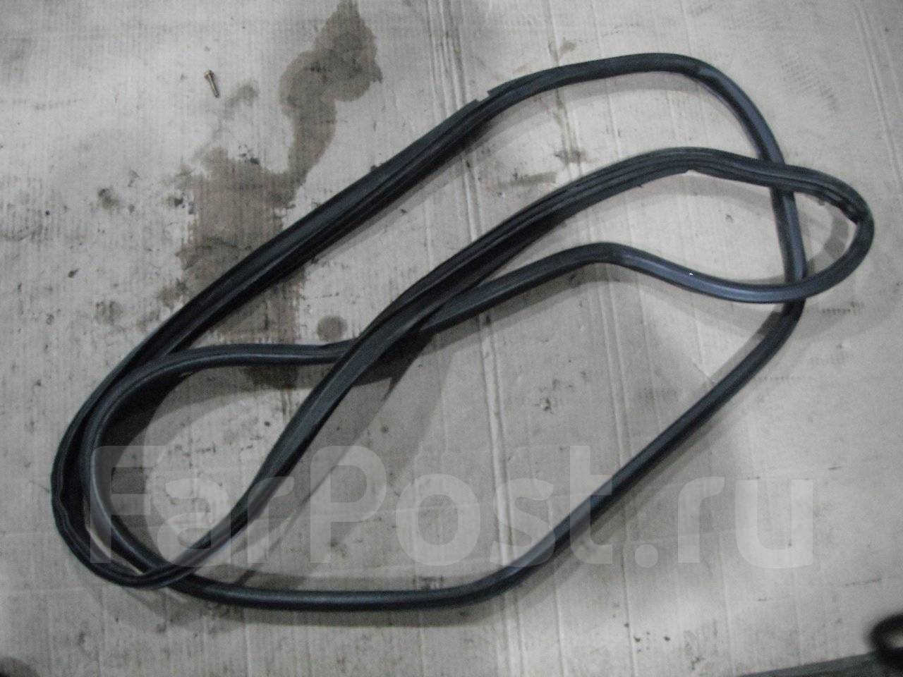 Уплотнитель двери багажника паджеро 3. Уплотнительная резинка крыла и капота паджеро 4. Уплотнитель двери pajero 2 коротыш. Pajero sport 2 уплотнитель двери. Уплотнитель капота паджеро 4.