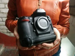 Nikon D2Hs ����
