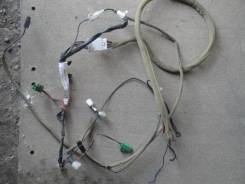 Проводка двери. Mazda Demio, DW3W Двигатель B3E
