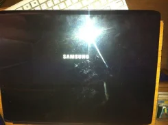 Samsung R505. ��� 512 ��, ���� 250���, WiFi, Bluetooth, ����������� �� 1��. ����