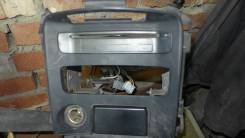 Консоль центральная. Nissan Primera, RP12, WHP12, HP12, P12, QP12, TNP12, TP12, WTNP12, WRP12, WTP12 Двигатели: QG16DE, YD22DDT, QG18DE, QR25DD, QR20D...