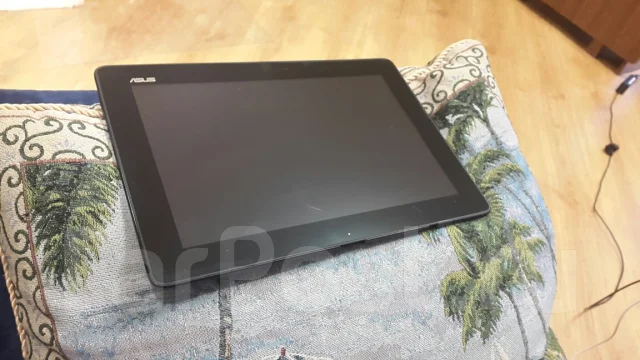 Asus Transformer Pad TF300TG ����