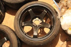 URAS. 8.0x17", 5x114.3, ET30 ����