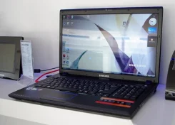 Samsung R719. 2,1����, ��� 4 ��, ���� 500���, WiFi, Bluetooth, ����������� �� 2��. ����
