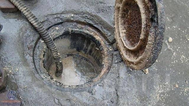 Устранение засора! Прочистка канализации трубы колодца Откачка септика ...