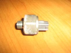 Датчик детонации. Toyota: Corolla, Yaris, Cresta, Verossa, Vitz, Echo Verso, Soluna Vios, Corona, Crown, Carina E, Platz, Avensis, Prius, Chaser, Coro...
