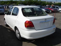 Toyota Echo ����