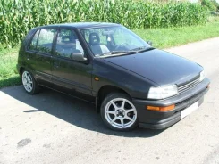 Daihatsu Charade ����