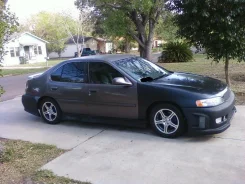 Nissan Altima ����