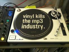 HEY DJ! Snax - Honeymoon's Over - 2005 DE 12"