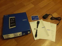 Nokia N8-00 ����