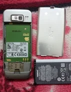 Nokia E52 ����
