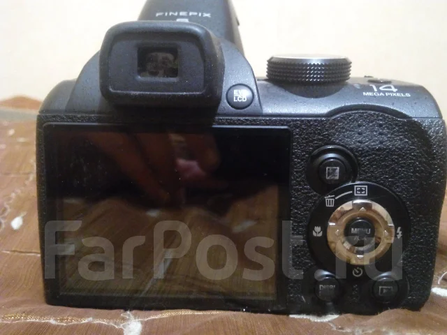 Fujifilm FinePix S4000. 10 - 14.9 ��, ���: 14� � ����� ����