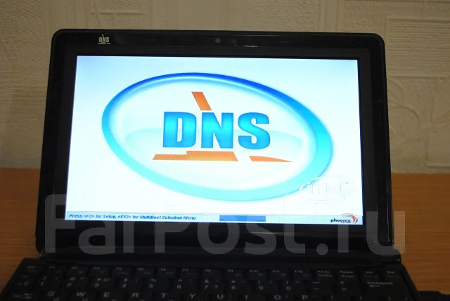 DNS Mini 0123274. 17����, ��� 1024 ��, ���� 250���, WiFi: 1, Bluetooth: 1, ����������� �� 2��. ����