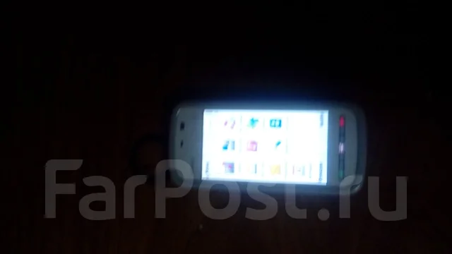 Nokia 5228 ����