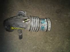Патрубок воздухозаборника. Nissan: Wingroad, Bluebird, Avenir Salut, Primera Camino, 100NX, R'nessa, Serena, Lucino, Presea, Primera, Avenir, Pul...
