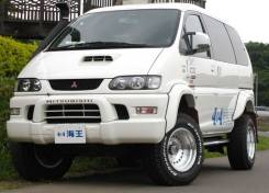 Расширитель крыла. Mitsubishi Delica