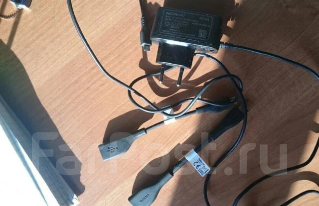 Nokia E7 ����