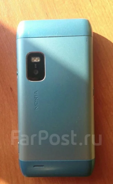 Nokia E7 ����