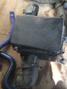 Корпус воздушного фильтра. Toyota Land Cruiser, UZJ100, UZJ100L, UZJ100W Двигатели: 2UZFE, 2UZ