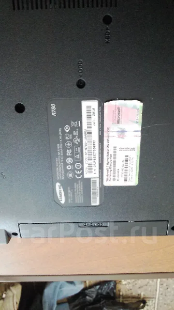 Samsung R780. 2,7����, ��� 4 ��, ���� 500���, WiFi: 1, Bluetooth: 1, ����������� �� 2��. ����
