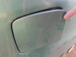 Лючок топливного бака. Toyota: Lite Ace, Corona, Crown, Ipsum, Avensis, Town Ace Noah, Carina, Vista, Caldina, Vista Ardeo, Picnic, Nadia, RAV4, Gaia...