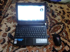 Acer Aspire One D250. 1,6����, ��� 2048 ��, ���� 160���, WiFi, ����������� �� 1��.