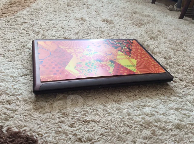 Lenovo IdeaPad Z570. 2,9����, ��� 2048 ��, ���� 200���, WiFi: 1, Bluetooth: 1, ����������� �� 5��. ����