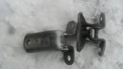 Крепление боковой двери. Toyota Corolla Fielder, NZE141G Двигатель 1NZFE