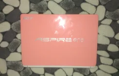 Acer Aspire One Happy2-N578Qpp. 1,6����, ��� 2048 ��, ���� 320���, WiFi, Bluetooth, ����������� �� 3��. ����