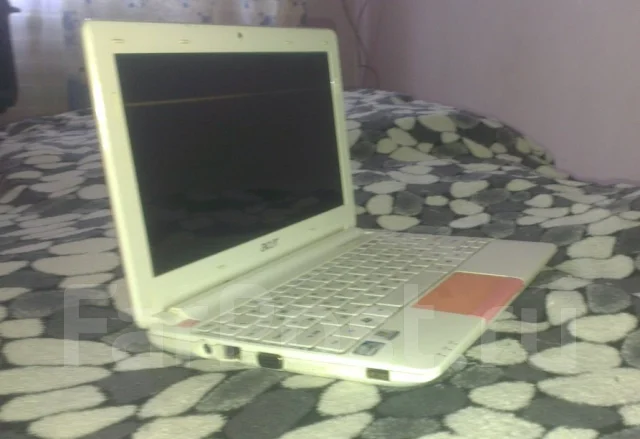 Acer Aspire One Happy2-N578Qpp. 1,6����, ��� 2048 ��, ���� 320���, WiFi: 1, Bluetooth: 1, ����������� �� 3��. ����