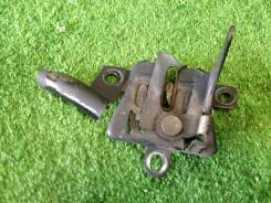 Замок капота. Subaru Legacy, BD4, BG7, BD5, BG9, BG3, BG4, BG5, BD2, BD3, BGA, BGB, BD9, BGC, BG2, BD5029896 Двигатели: EJ20, EJ20D, EJ22E, EJ20H, EJ2...