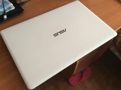 Asus X502CA. ��� 4 ��, ���� 320���, WiFi, Bluetooth, ����������� �� 3��.