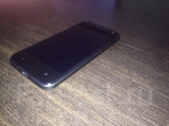 HTC Desire 300 ����