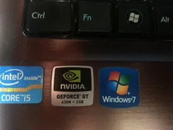 Asus X53S. 3,1����, ��� 4 ��, ���� 500���, WiFi, Bluetooth, ����������� �� 2��. ��� �����