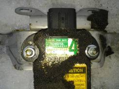 Датчик курсовой устойчивости. Toyota Land Cruiser, URJ200, URJ202, URJ202W, UZJ200, UZJ200W, VDJ200 Двигатели: 1URFE, 1VDFTV, 2UZFE, 3URFE