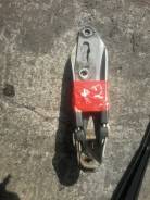 Крепление капота. Honda Partner, EY8 Двигатель D16A