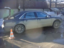 Audi S8 ����