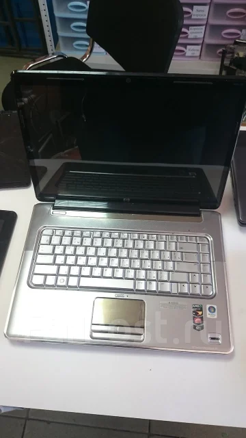 HP Pavilion dv5-1176er. ��� 2048 ��, ���� 320���, WiFi: 1, Bluetooth: 1, ����������� �� 5��. ����