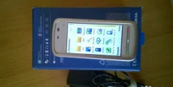 Nokia 5228. �/�