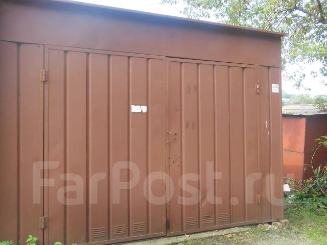 Металлический гараж приморский край. Железный гараж 6 на 4. Гараж дальзаводской сборка. Металлический гараж приморский край. Разборный гараж из металла.