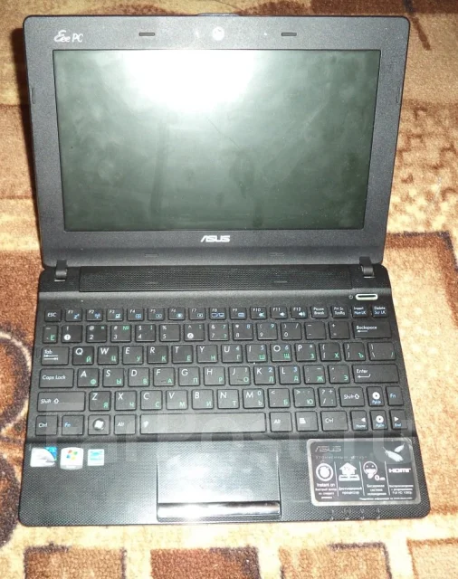 Asus Eee PC X101CH. 1,6����, ��� 1024 ��, ���� 500���, WiFi: 1, Bluetooth: 1, ����������� �� 4��. ����