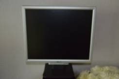 Acer. 17" (43 см), технология LCD (ЖК)