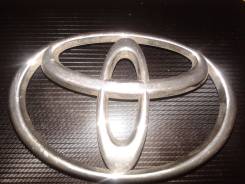 Знак Toyota на LC-100 на решетку